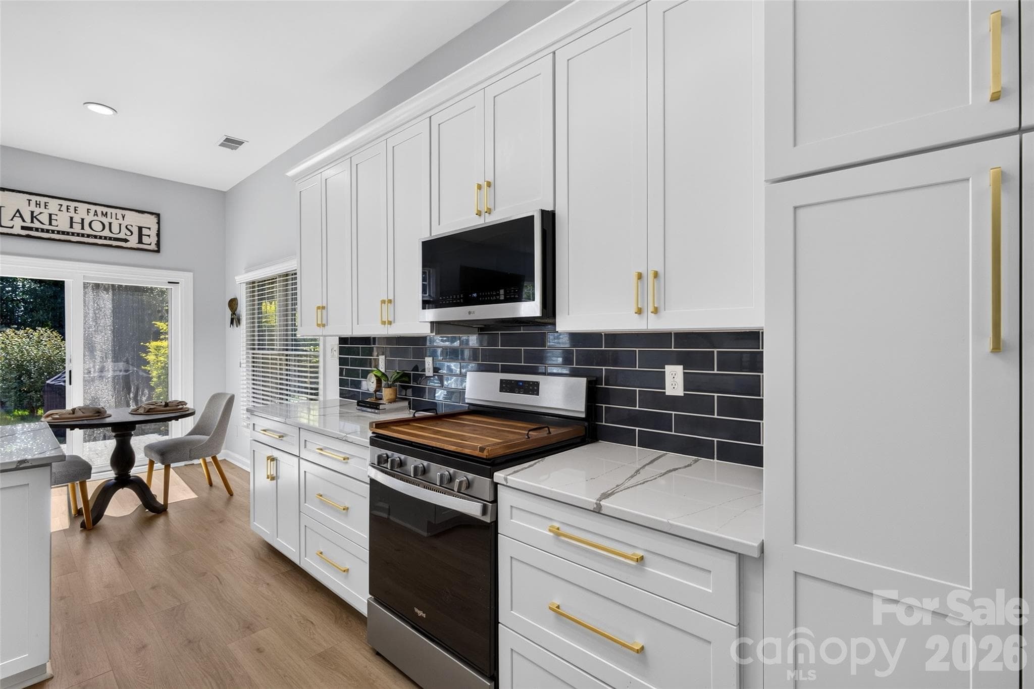 Kitchen- Cortez Countertops - 17214 Chardonnay Court, Cornelius