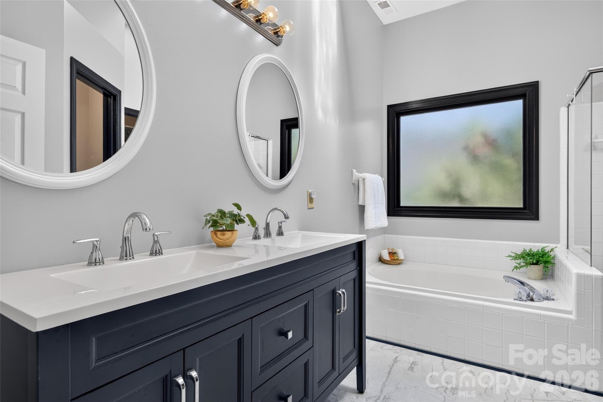 Primary Bath - 17214 Chardonnay Court, Cornelius