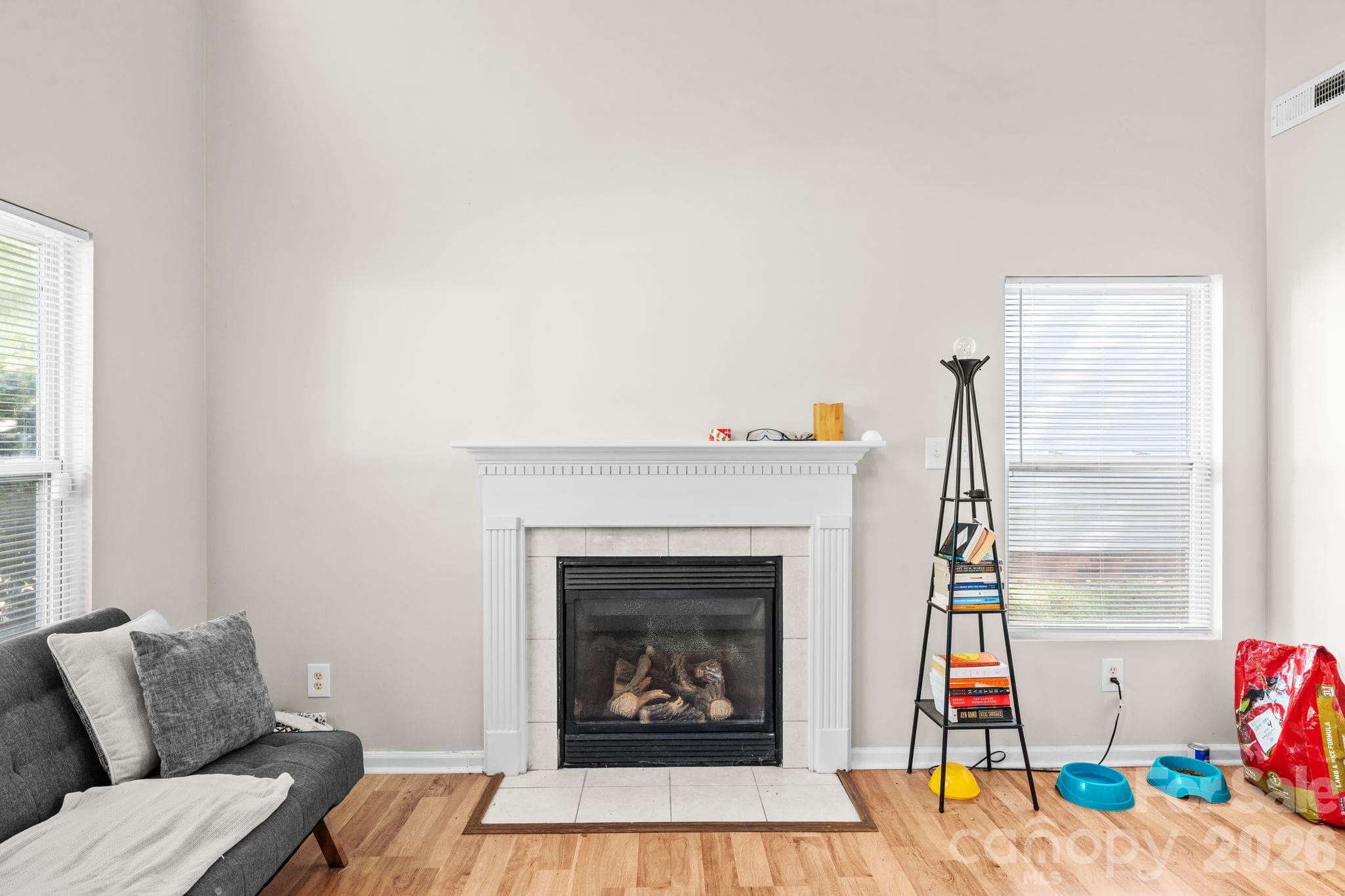 Single Family Residence at 2636 Cochrane Drive, Charlotte, photo 4 of 28