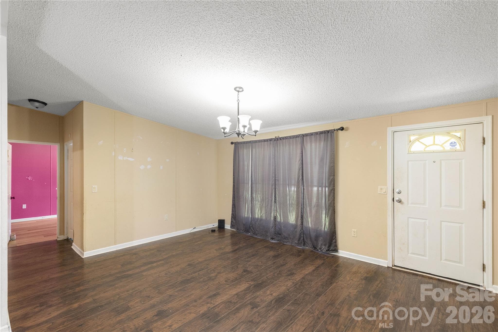 Single Family Residence at 1201 Shiloh Drive, Lancaster, photo 4 of 17