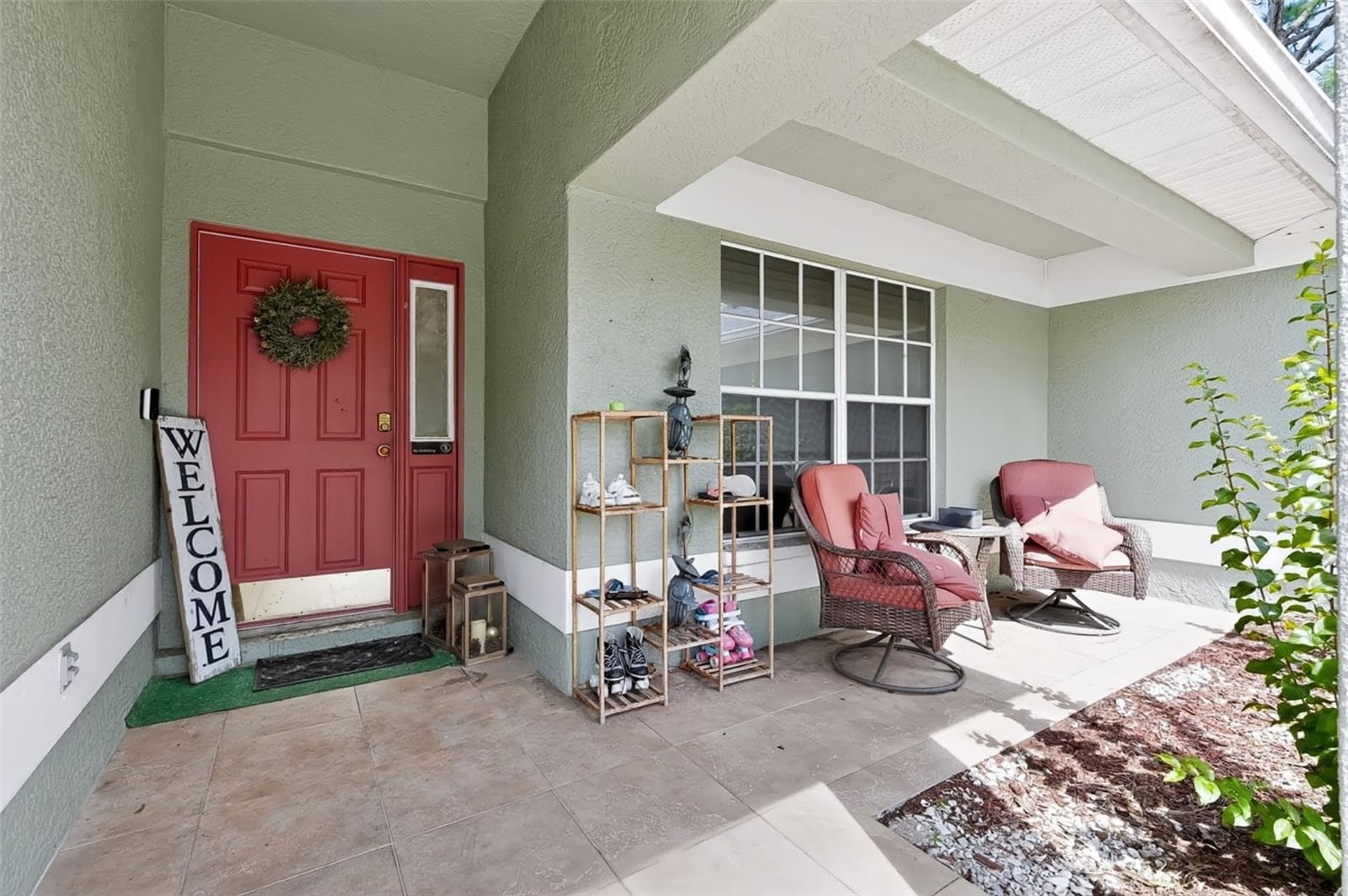 Single Family Residence at 11009 THORNBERRY DR, SPRING HILL, photo 2 of 42