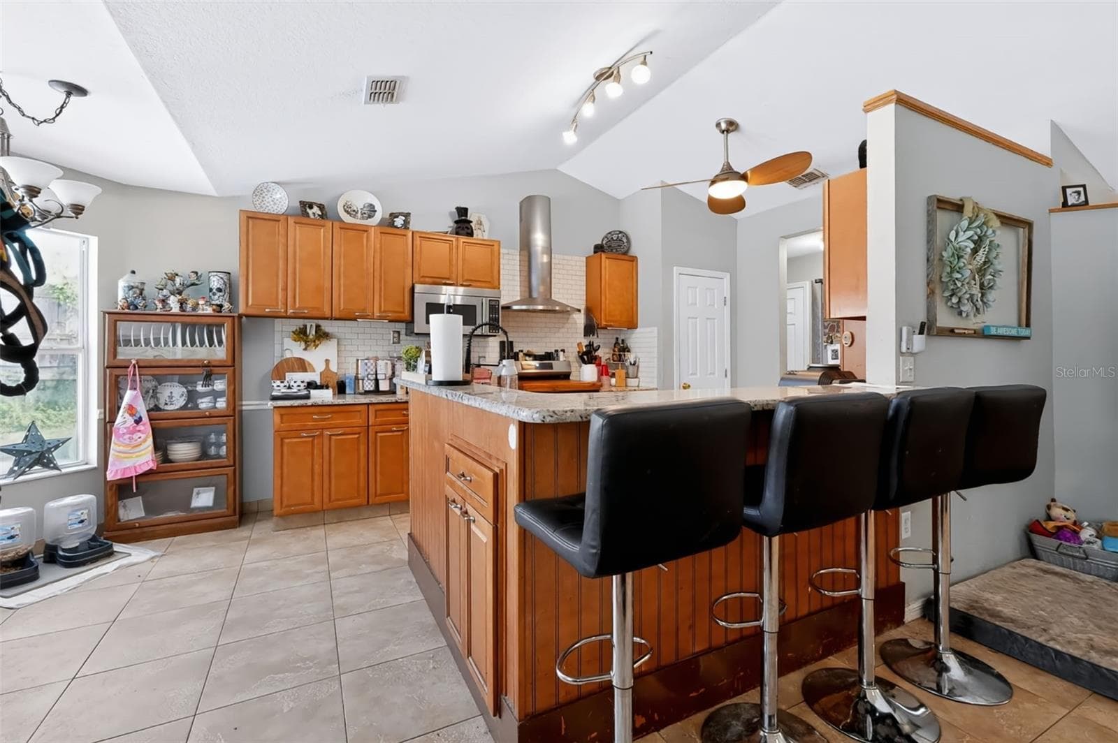 Single Family Residence at 11009 THORNBERRY DR, SPRING HILL, photo 14 of 42