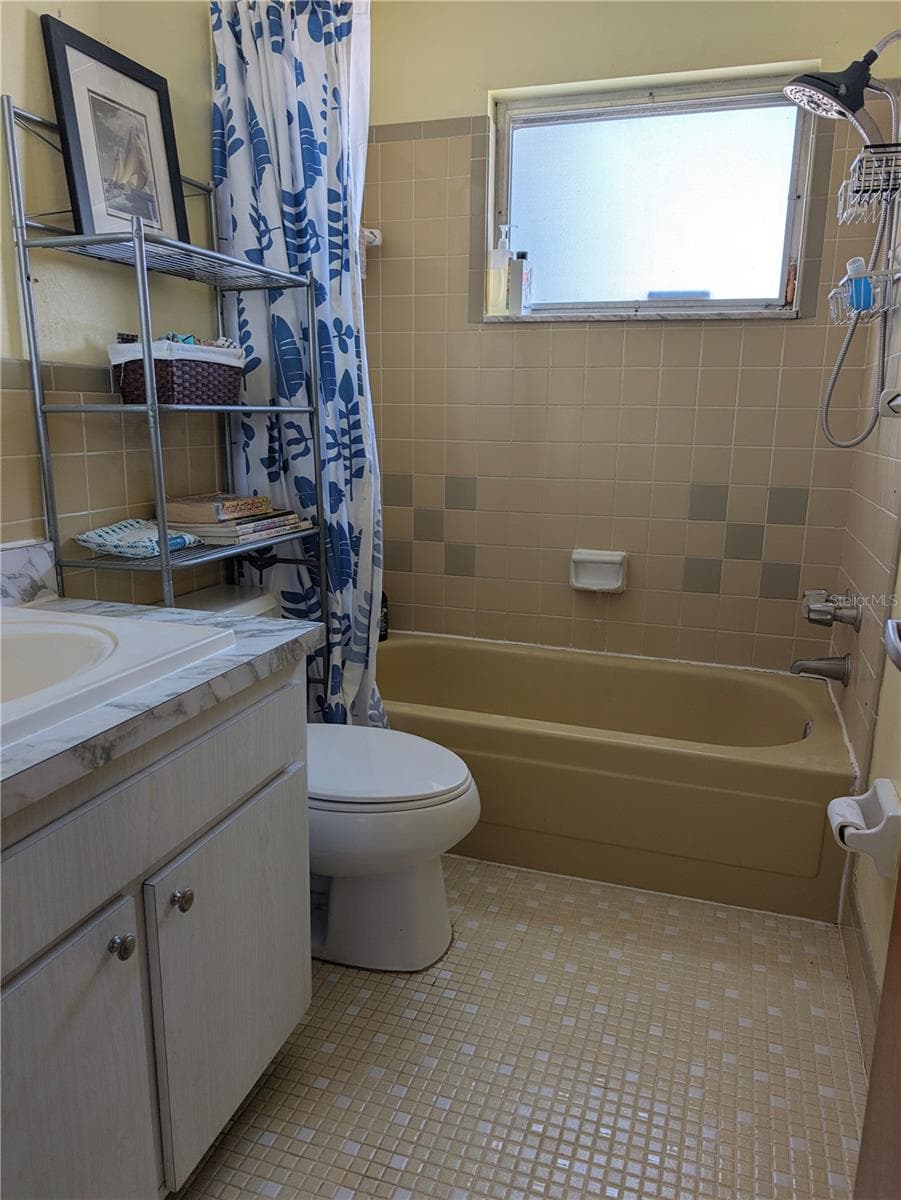 Single Family Residence at 3545 3RD AVE N, ST PETERSBURG, photo 16 of 22