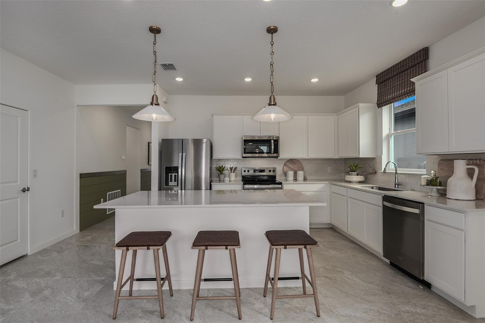 Model Representation - 11134 SYCAMORE GLEN LOOP, THONOTOSASSA