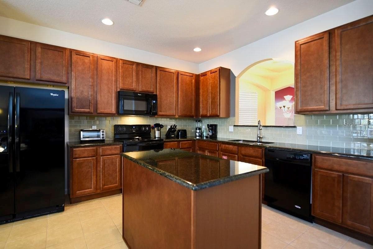 Single Family Residence at 401 CABELLO DR, DAVENPORT, photo 5 of 16