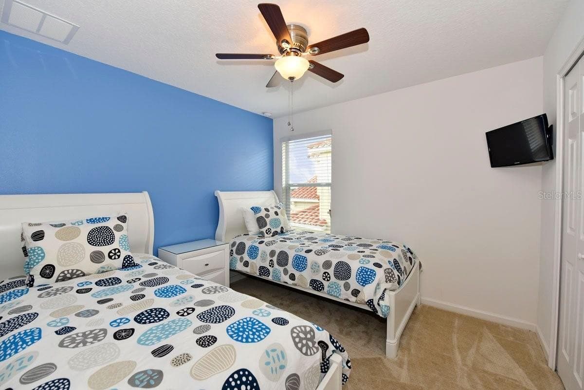 Single Family Residence at 401 CABELLO DR, DAVENPORT, photo 12 of 16