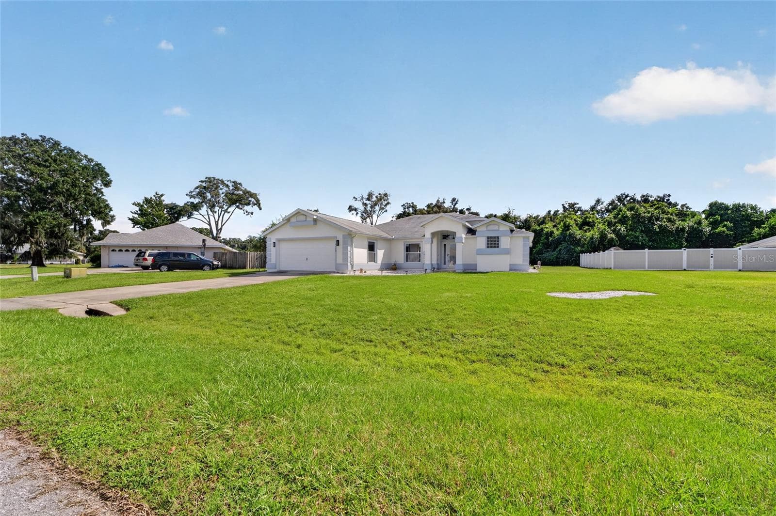 Located in well established neighborhood with larger lots - 7558 SW 103RD LOOP, OCALA