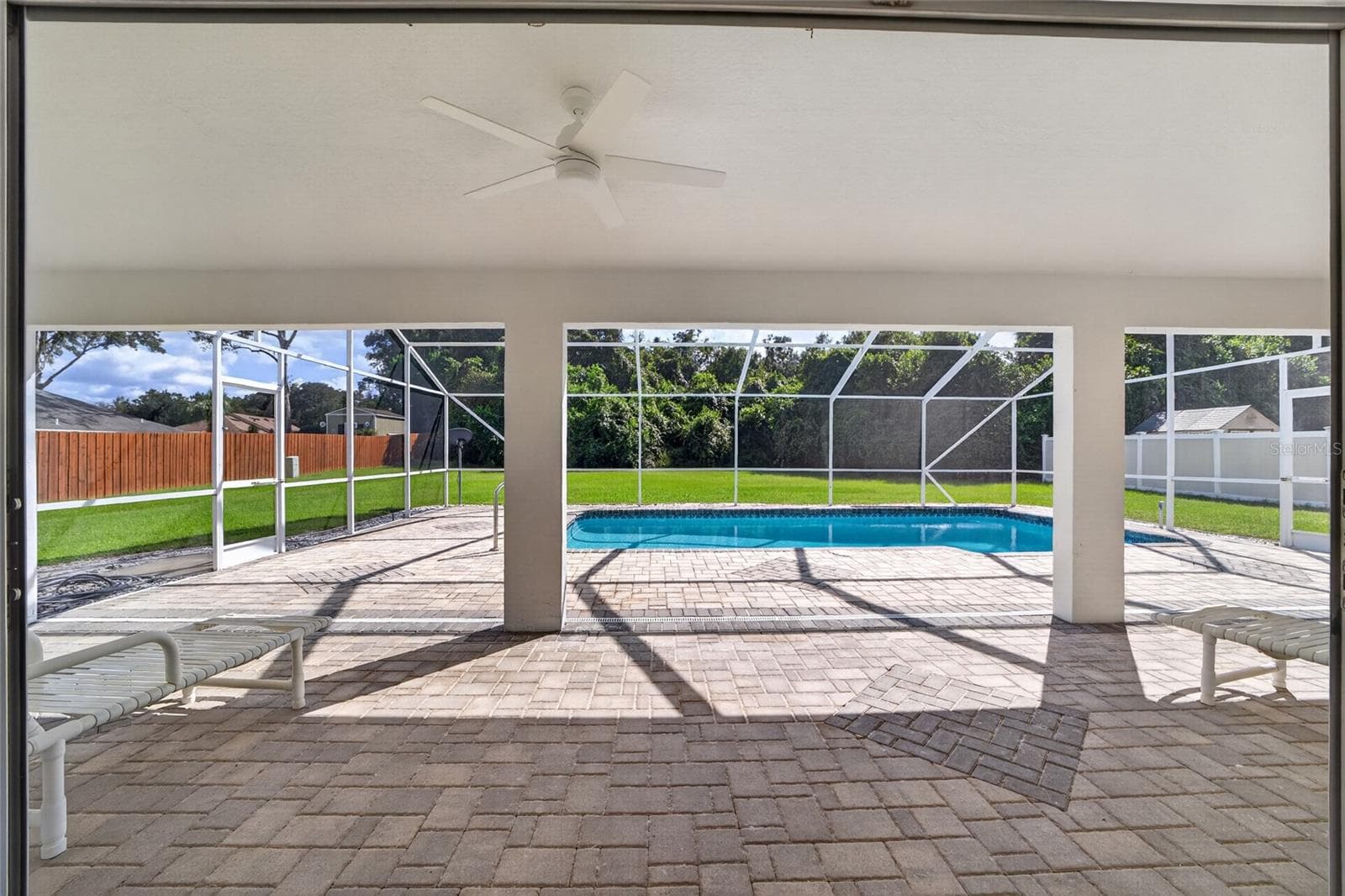 Massive Lanai with room to relax, entertain or just enjoy a beautiful afternoon - 7558 SW 103RD LOOP, OCALA