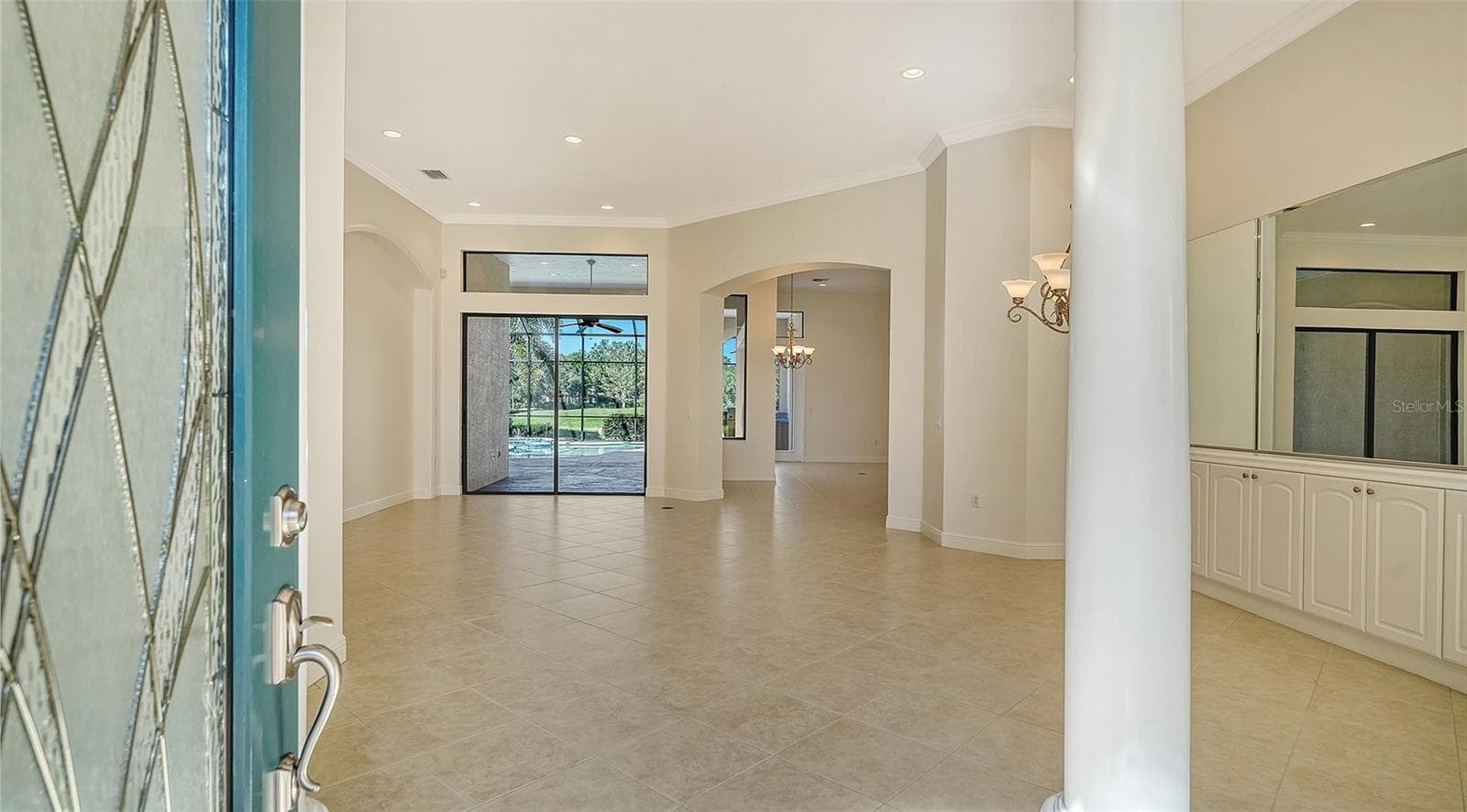 Perfect floor plan with seamless transition from entry to living room and dining room - 13978 SIENA LOOP, LAKEWOOD RANCH