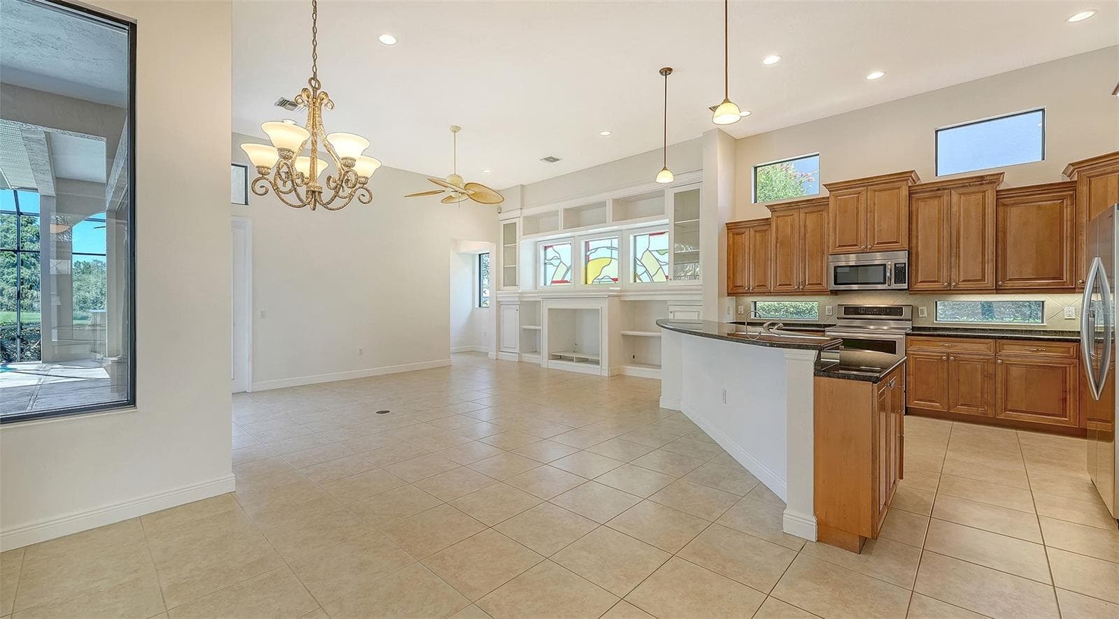 Single Family Residence at 13978 SIENA LOOP, LAKEWOOD RANCH, photo 14 of 65