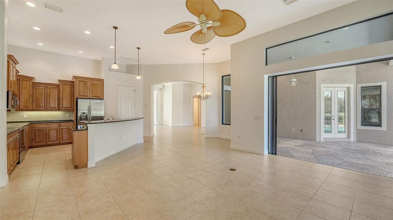 Single Family Residence at 13978 SIENA LOOP, LAKEWOOD RANCH, photo 17 of 65