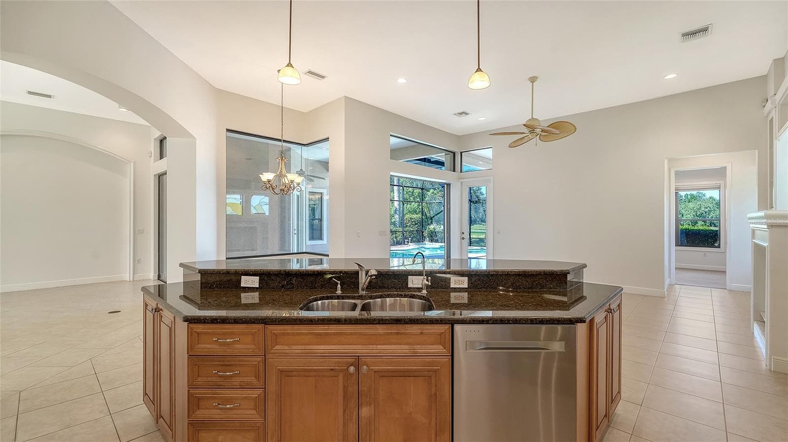 Huge kitchen island, plenty of room for cooking and entertaining - 13978 SIENA LOOP, LAKEWOOD RANCH