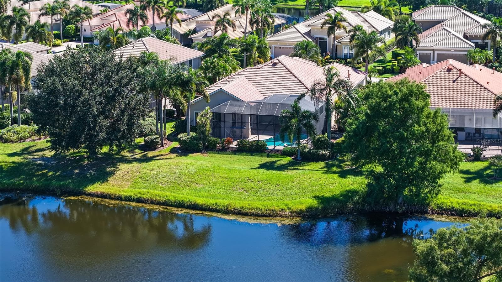 Single Family Residence at 13978 SIENA LOOP, LAKEWOOD RANCH, photo 49 of 65