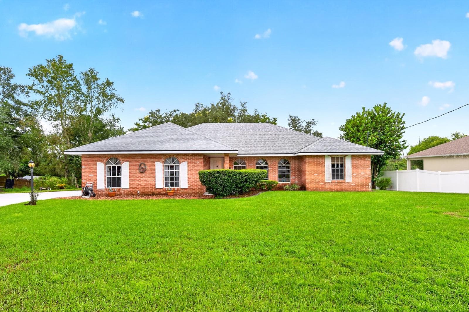 Welcome Home! - 2163 NEWMARK DR, DELTONA