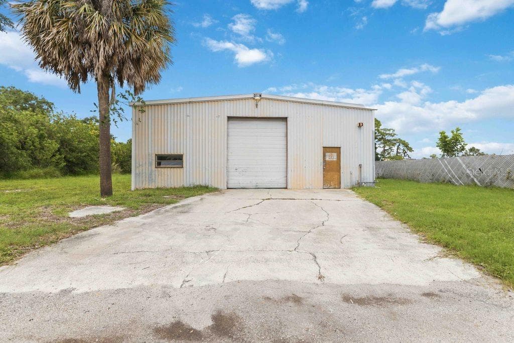 2,080 SF Back Building - 2053 13TH ST, SARASOTA