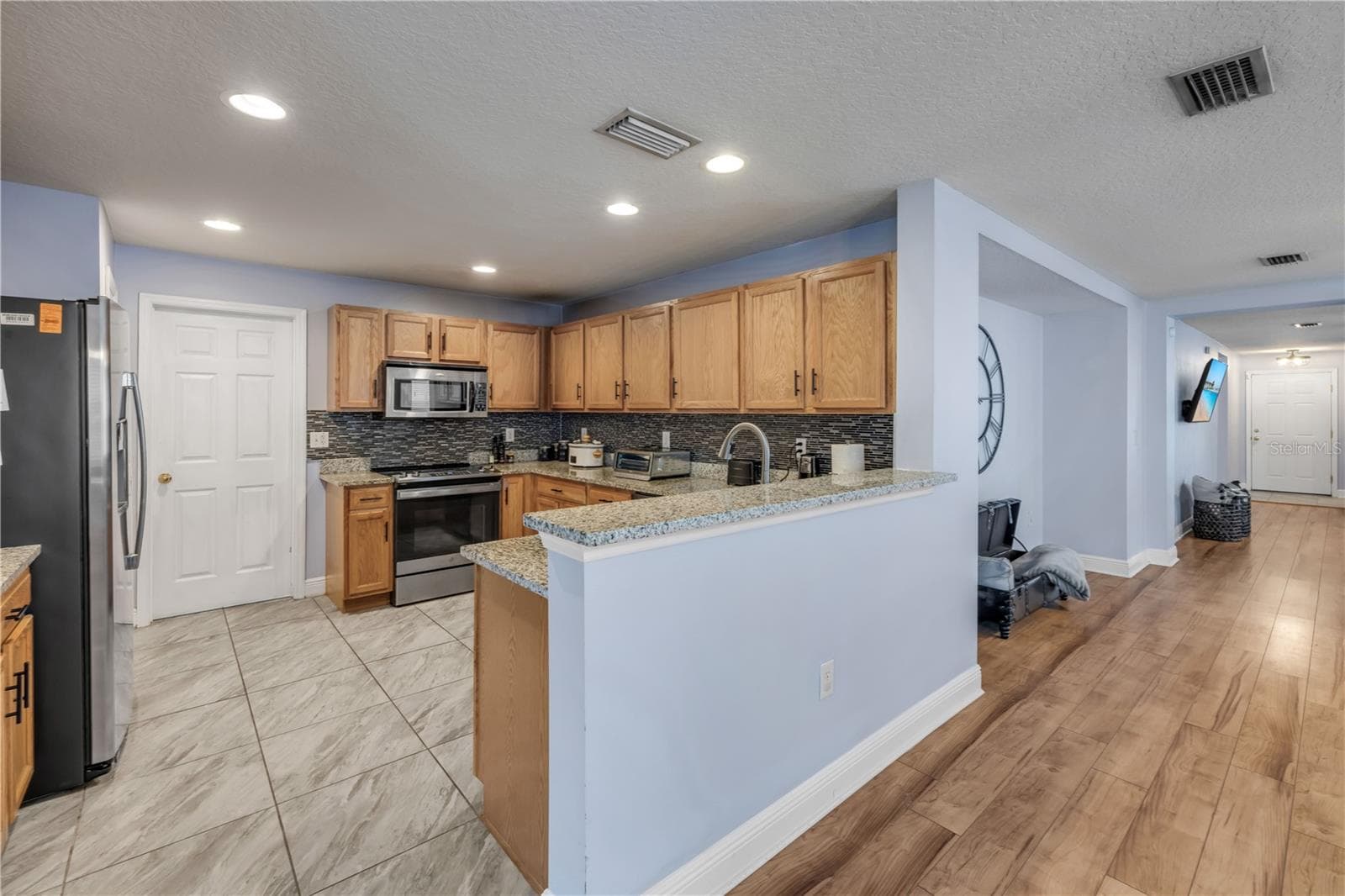 Entertaining/Breakfast Bar - 3321 PINO AVE, NEW SMYRNA BEACH