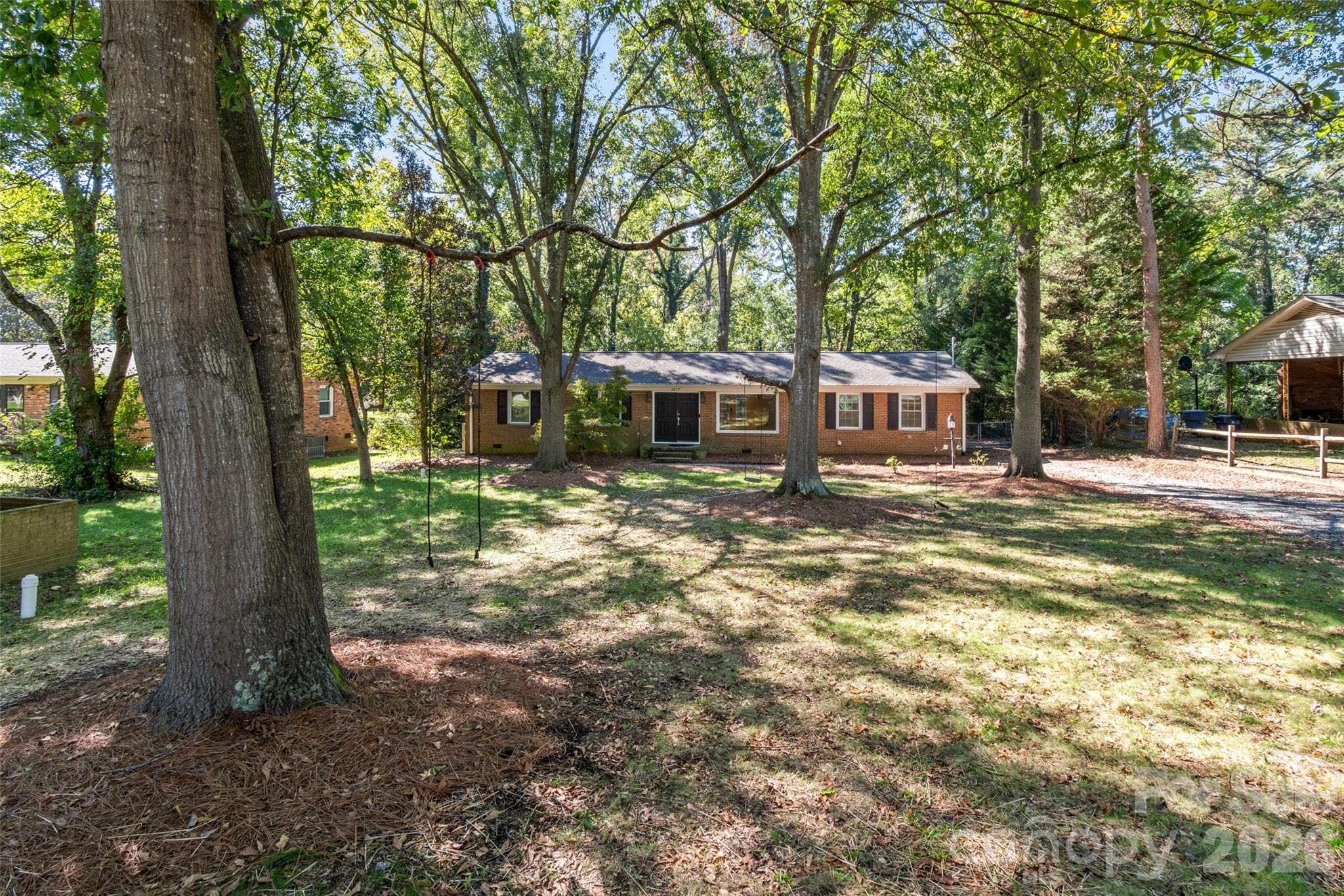 Single Family Residence at 1817 Balfour Lane, Charlotte, photo 2 of 33