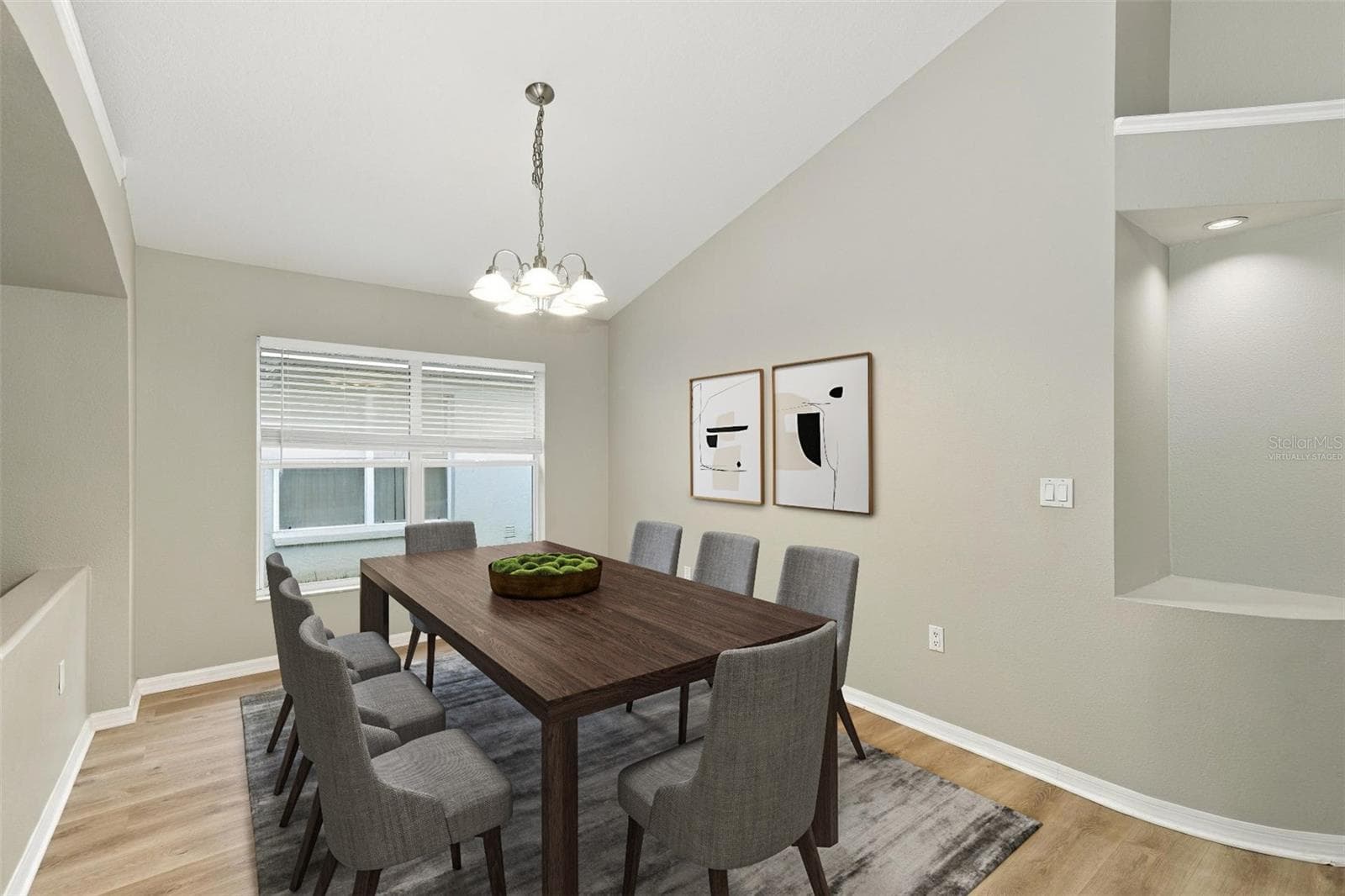 Virtually staged - 8608 BUTTONBUSH CT, TAMPA