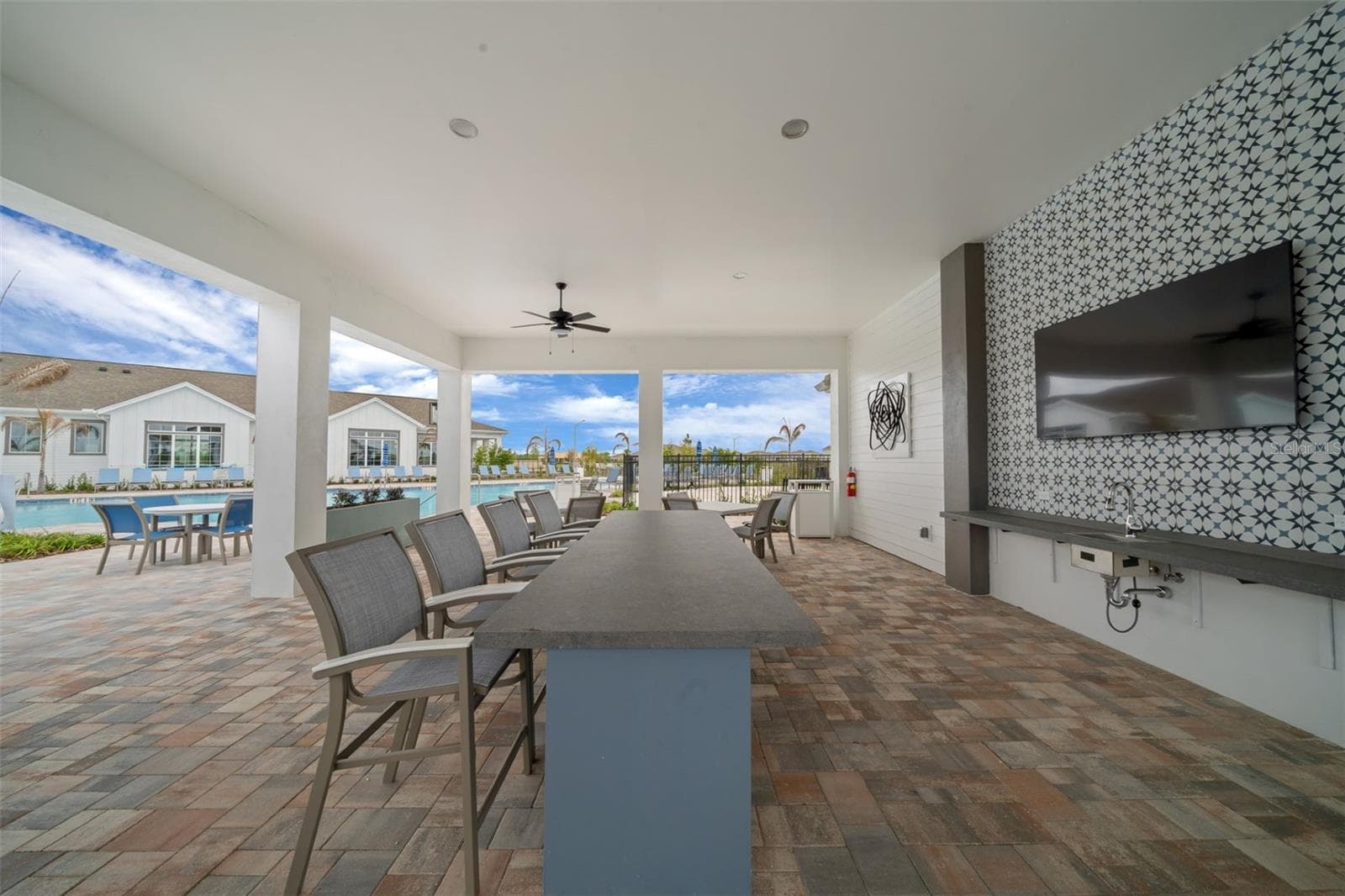 Resort Style Living Everyday - 5510 FREESIA DR, LAKELAND