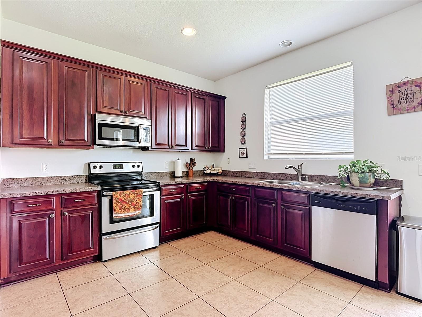 Single Family Residence at 4882 STONE ACRES CIR, ST CLOUD, photo 14 of 44