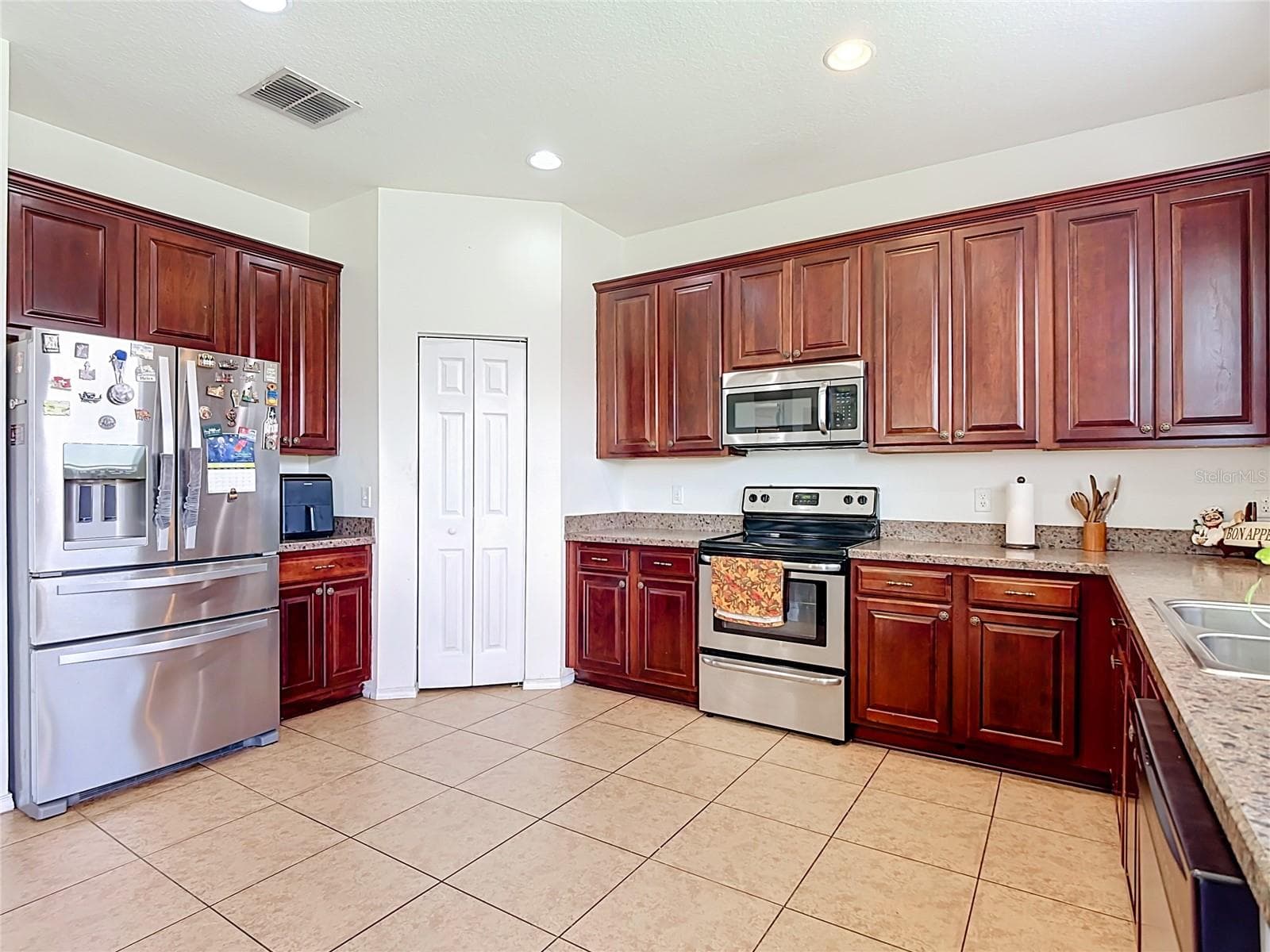 Single Family Residence at 4882 STONE ACRES CIR, ST CLOUD, photo 15 of 44