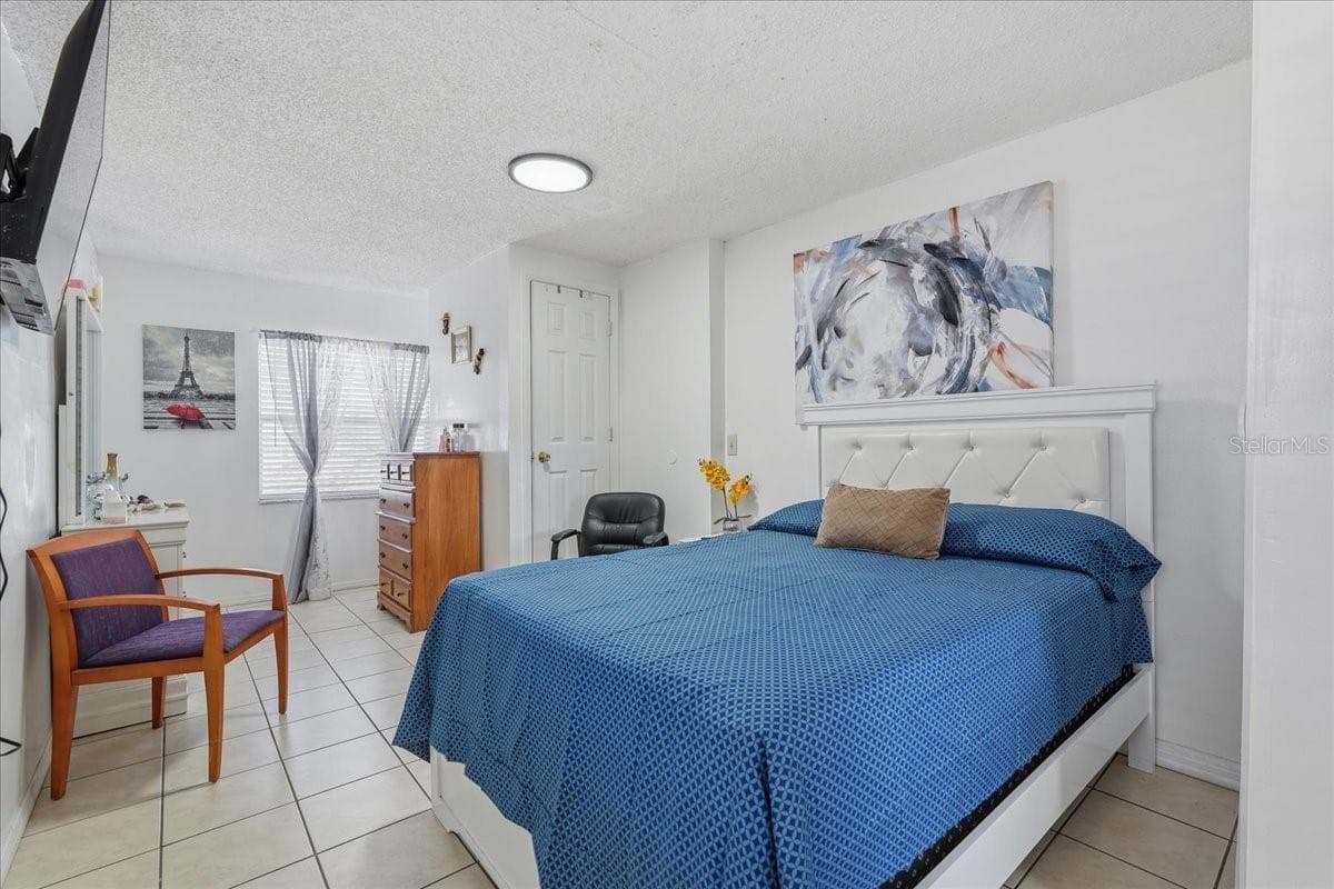 Apartment - 7603 WOODLAND OAKS CT, TAMPA
