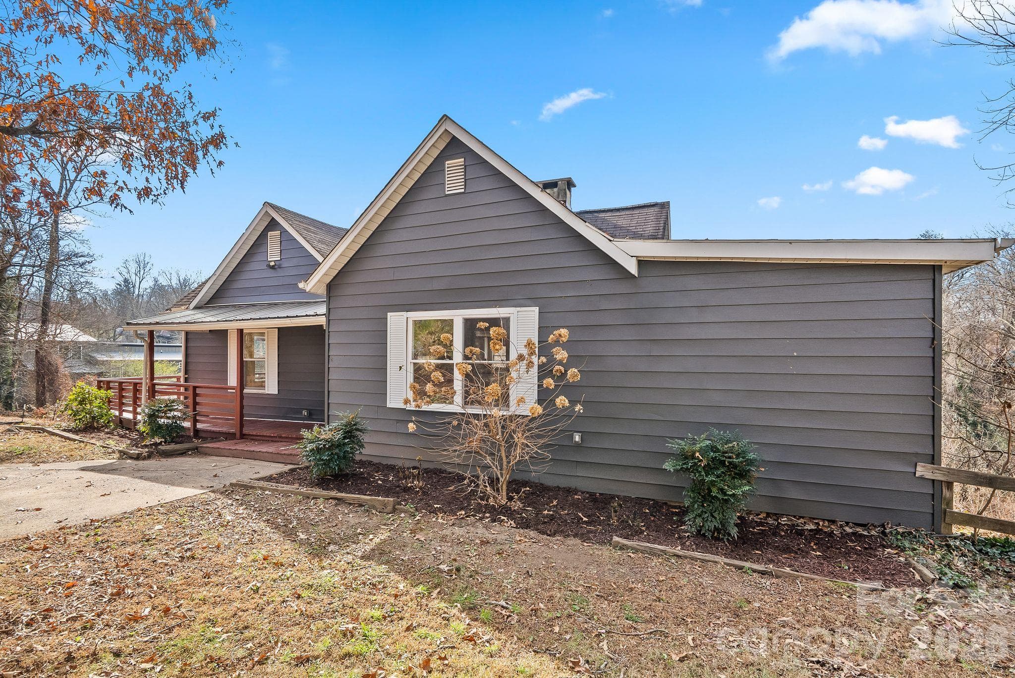 Single Family Residence at 2 Worley Place, Asheville, photo 3 of 18