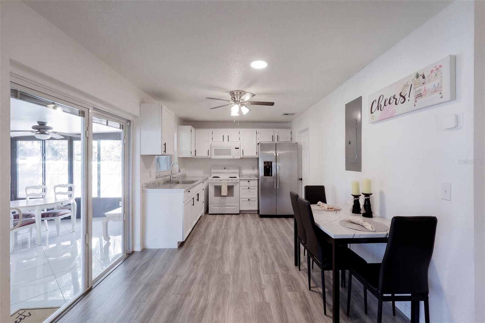 Kitchen with Dining Nook - 8205 ESPERANZA ST, ORLANDO