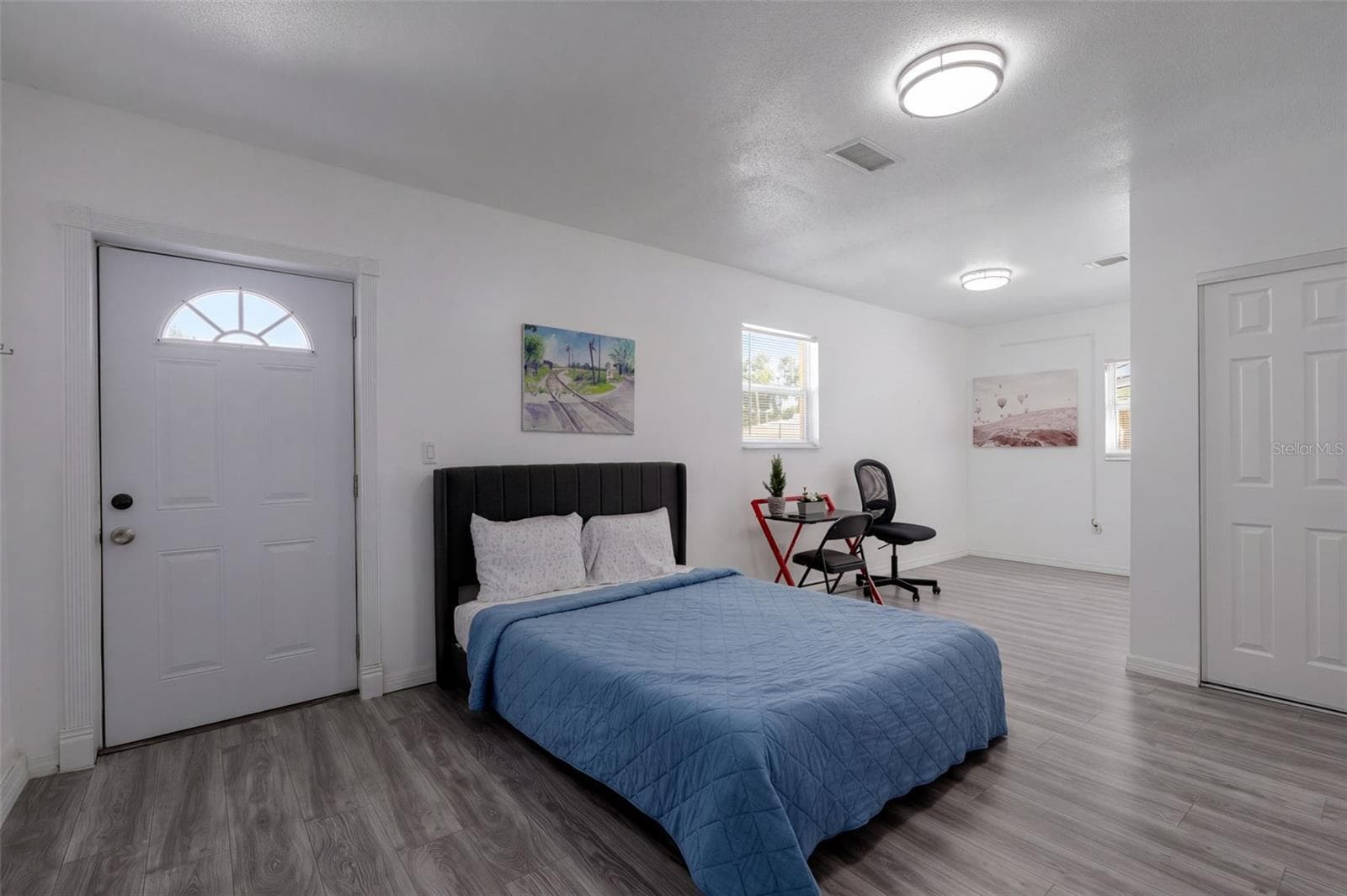 Primary bedroom with separate entrance - 8205 ESPERANZA ST, ORLANDO