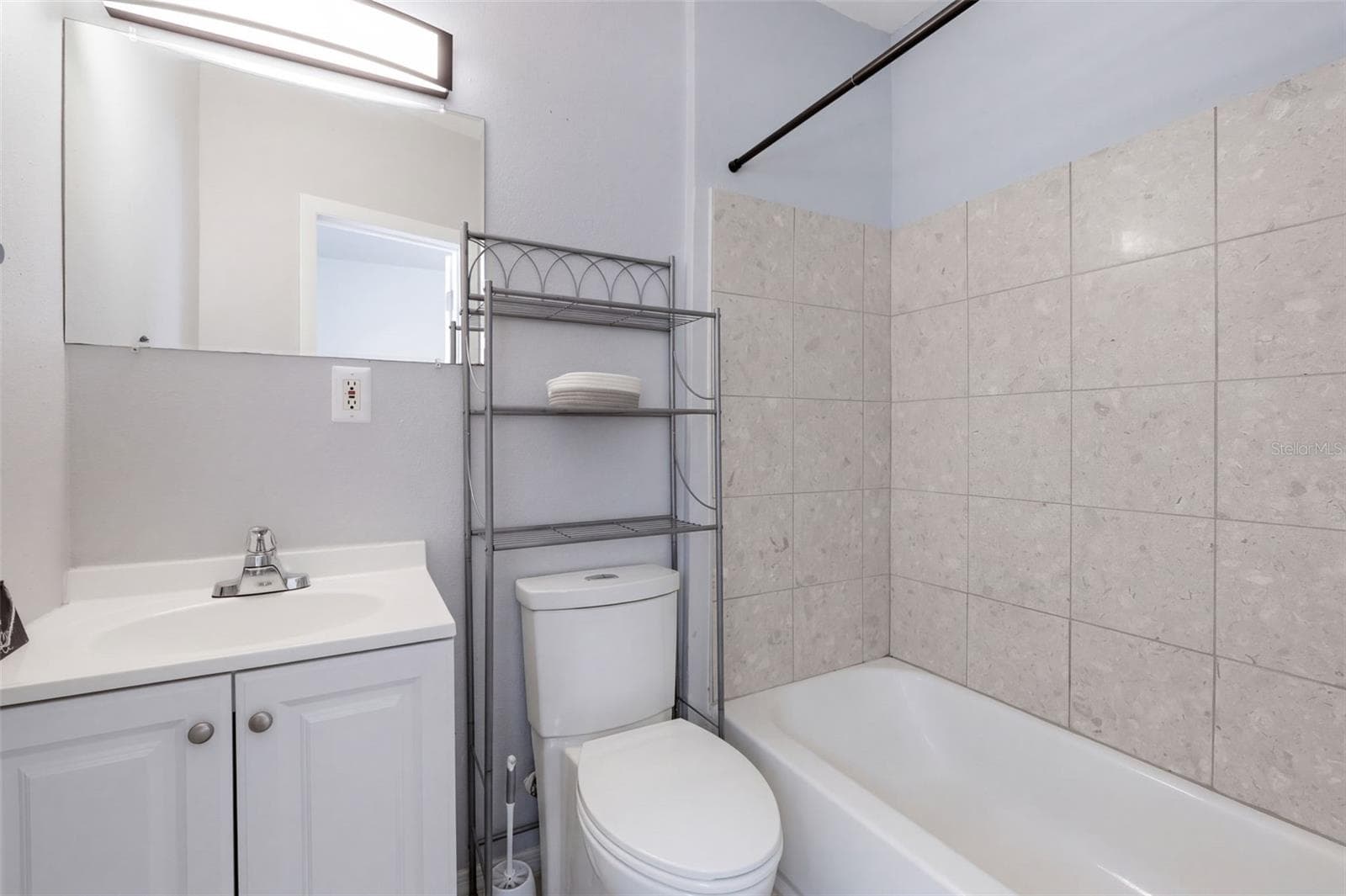 Primary Bathroom - 8205 ESPERANZA ST, ORLANDO