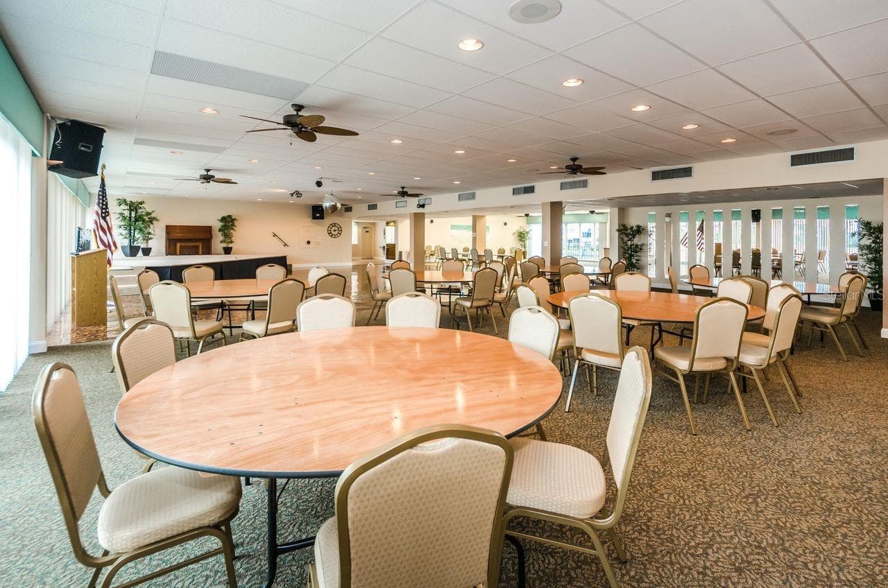 Clubhouse meeting room - 7645 SUN ISLAND DR S #101, SOUTH PASADENA