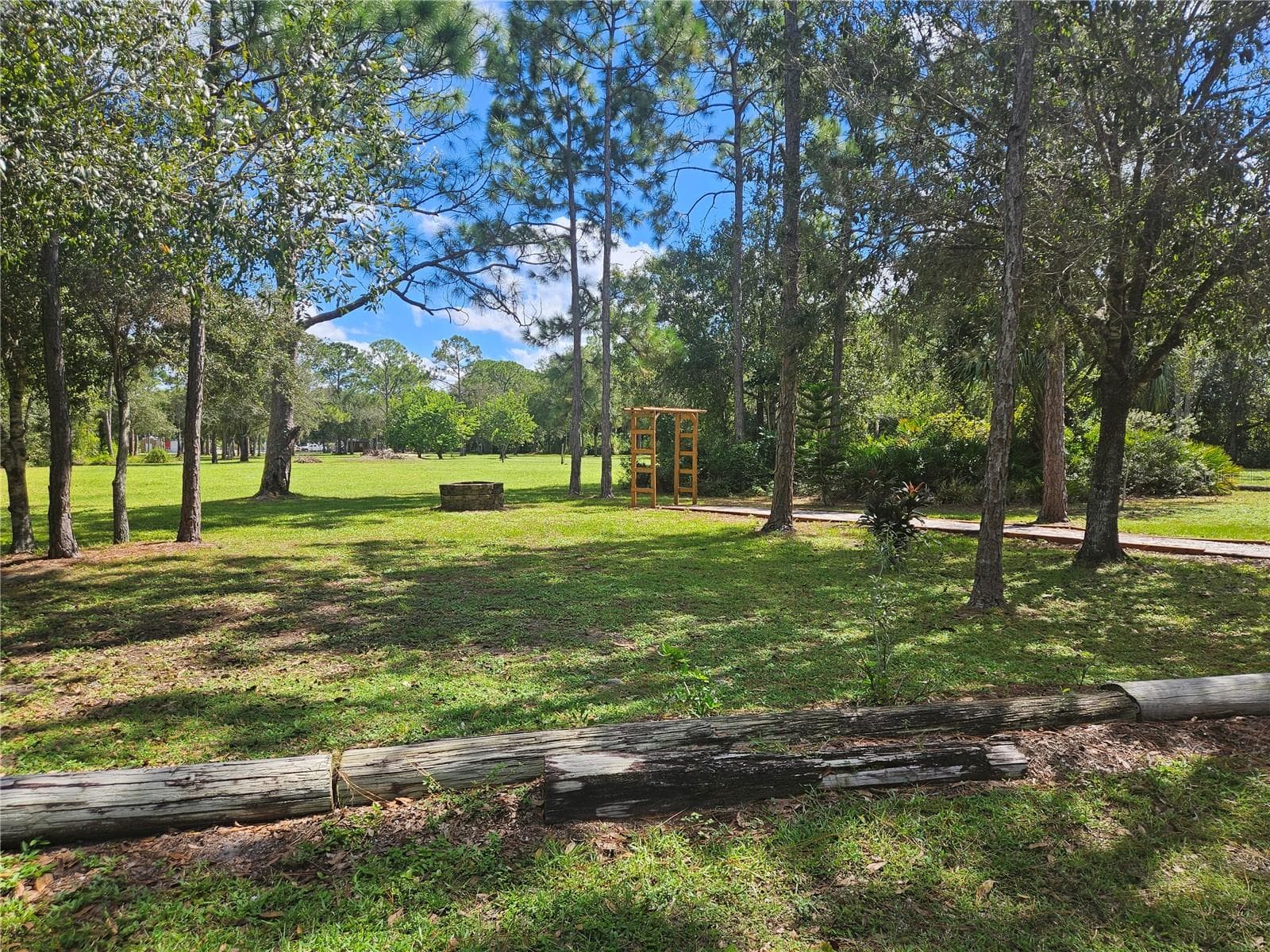 Manufactured Home at 17021 SHELBY LN, NORTH FORT MYERS, photo 12 of 86