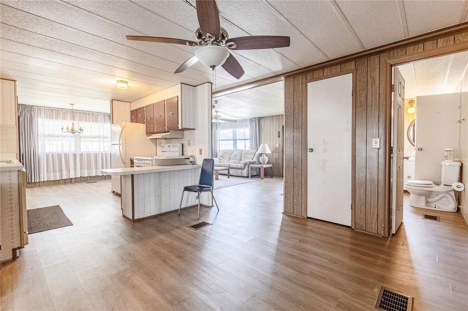 Mobile Home at 432 LAZY LAKE DR W, LAKELAND, photo 8 of 32