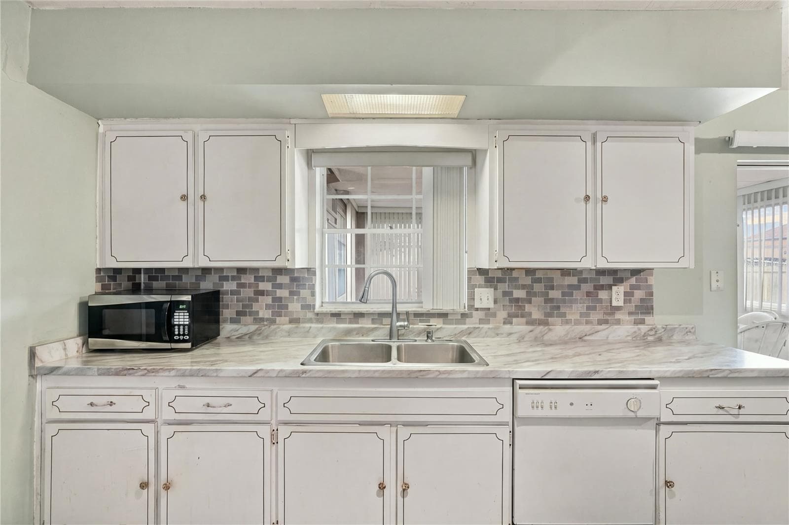 Single Family Residence at 10724 PREMIER AVE, PORT RICHEY, photo 10 of 31