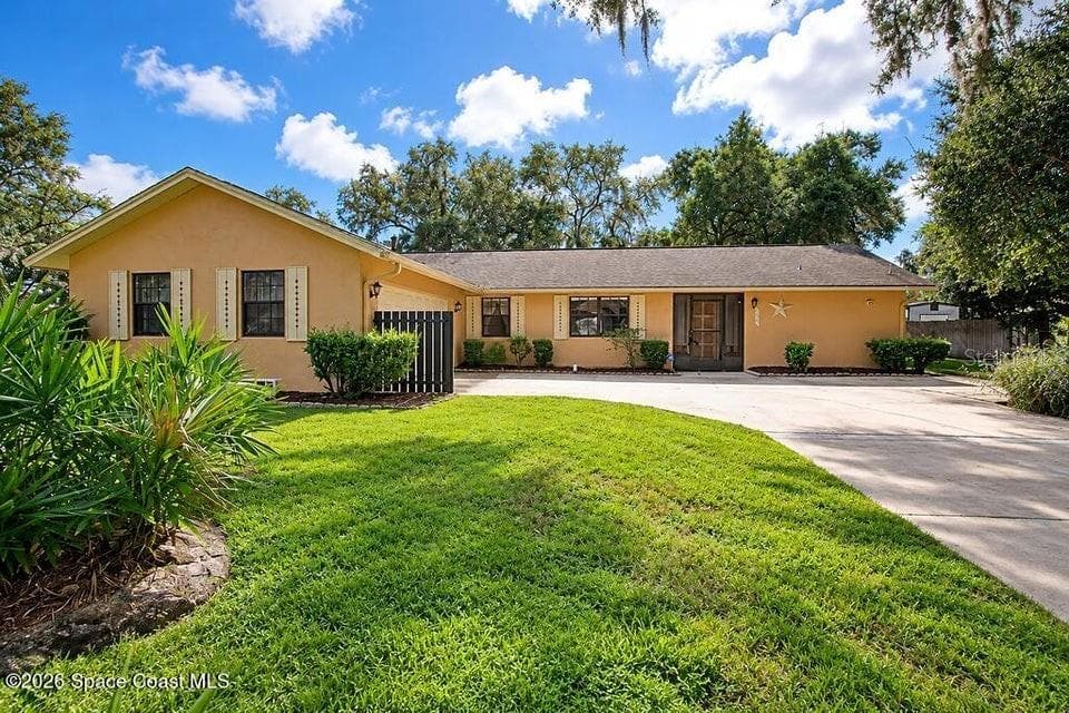3815 GROVEWOOD LN
