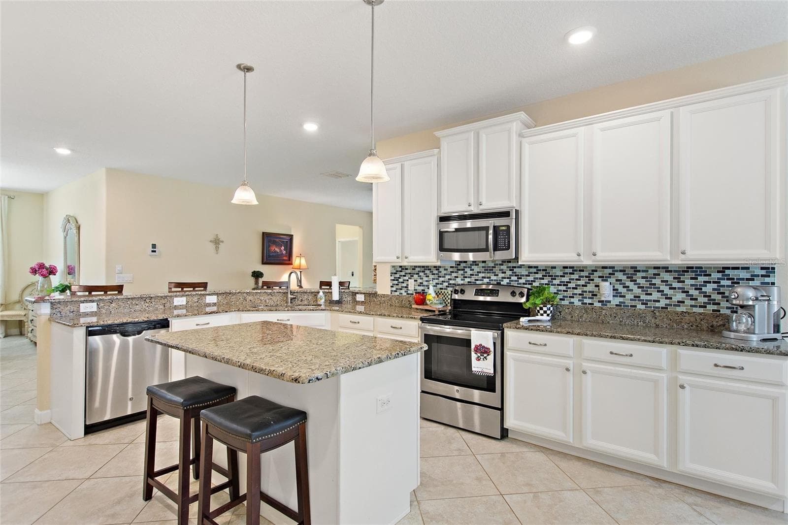Single Family Residence at 1311 GLENEAGLES LN, DAVENPORT, photo 7 of 55
