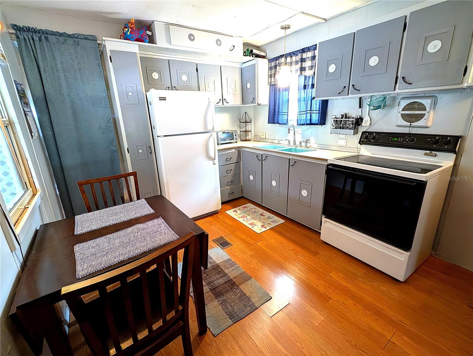 Mobile Home at 7803 46TH AVE N #49, ST PETERSBURG, photo 2 of 22