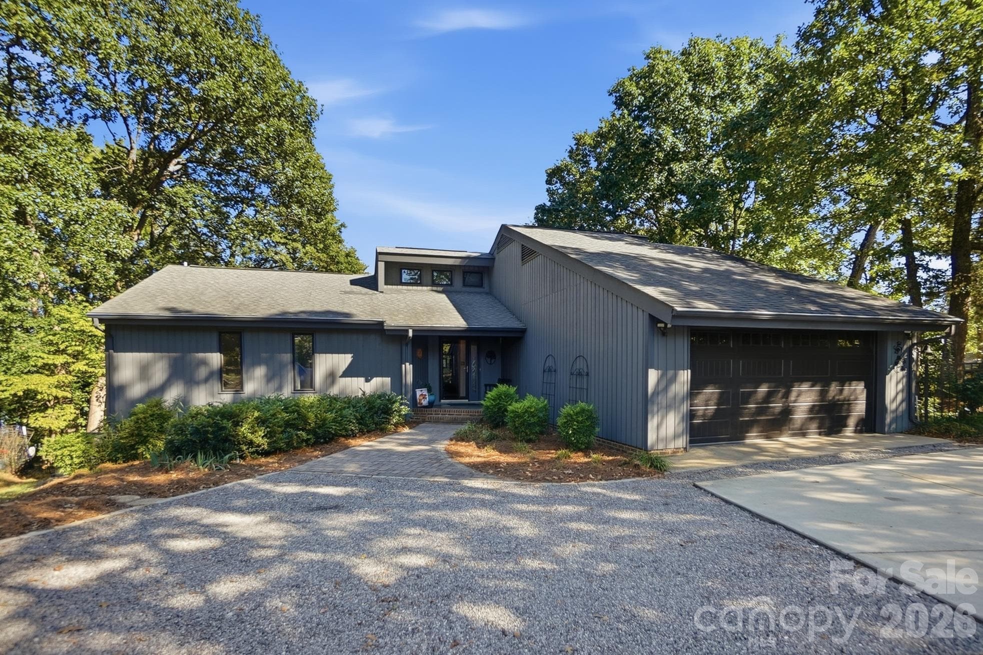 Single Family Residence at 1669 Aragon Beach Road, Rock Hill, photo 6 of 46
