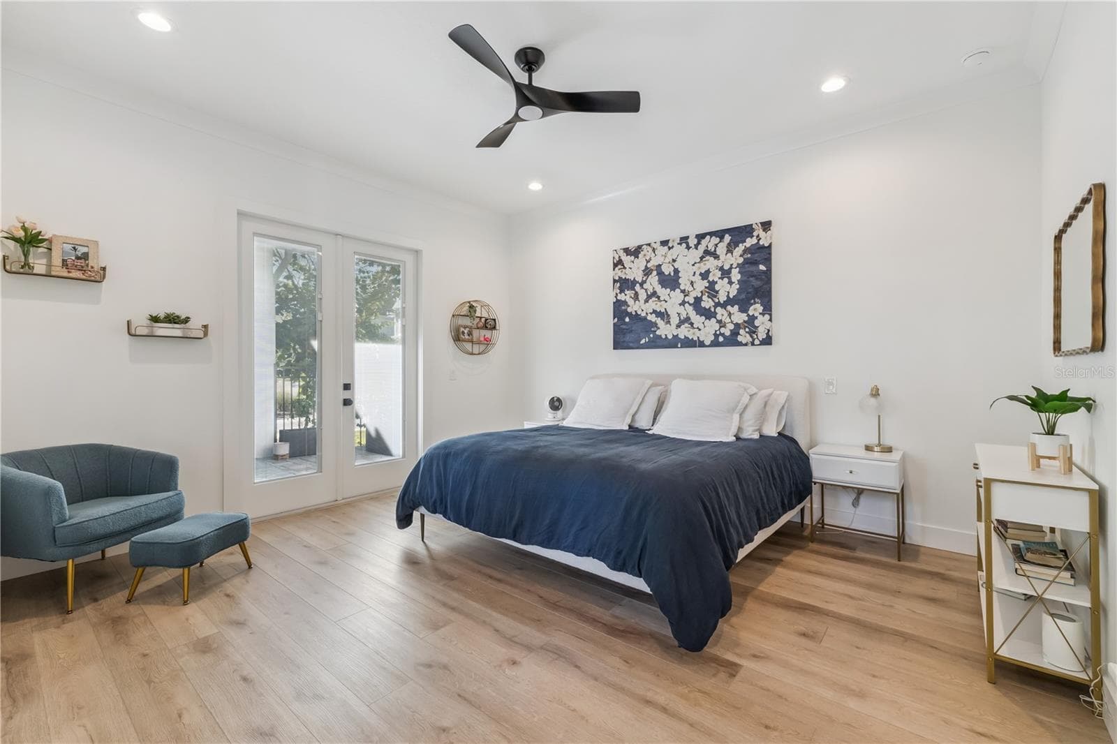 Main bedroom- first floor - 900 ALLENDALE LN, OAKLAND