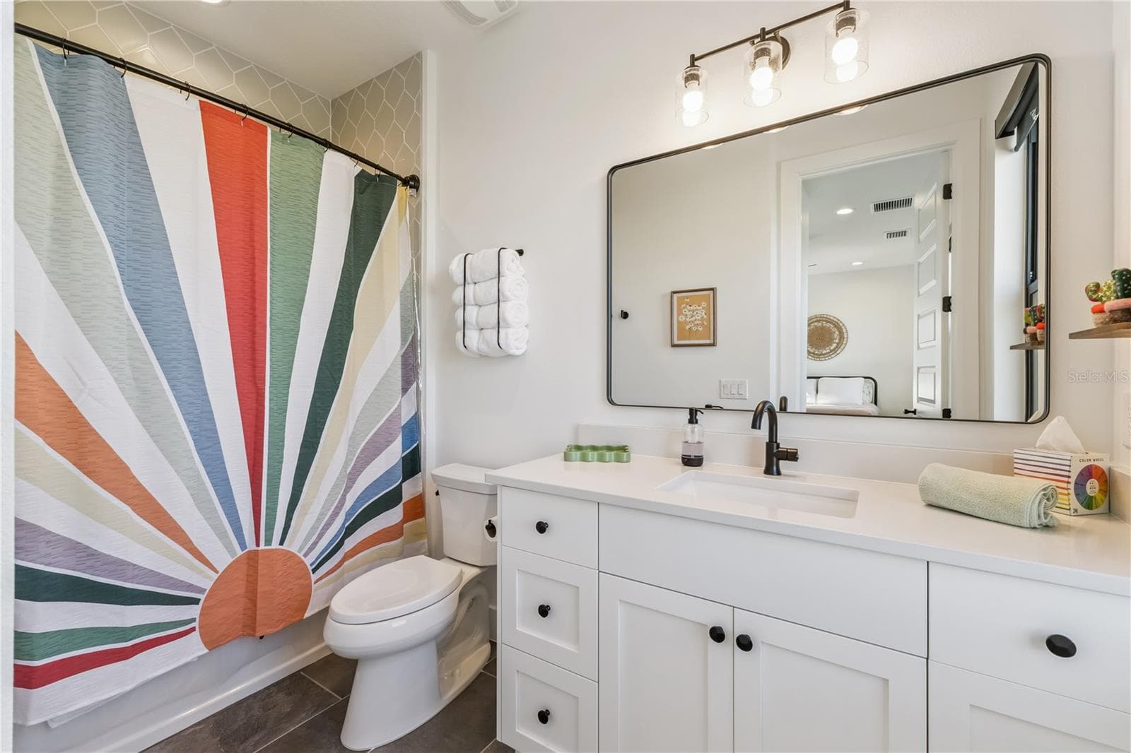 Ensuite 2 - 900 ALLENDALE LN, OAKLAND