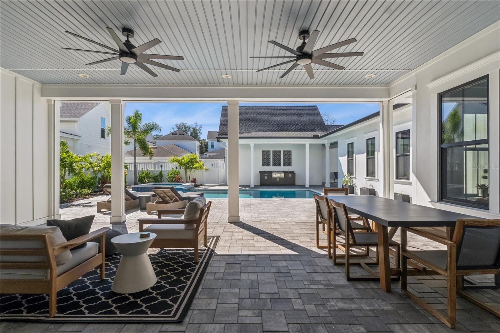Outdoor lanai with screens - 900 ALLENDALE LN, OAKLAND