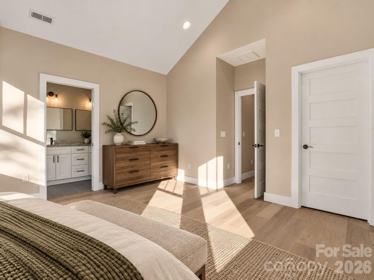 Single Family Residence at 30 Olde Oak Court, Hendersonville, photo 8 of 42