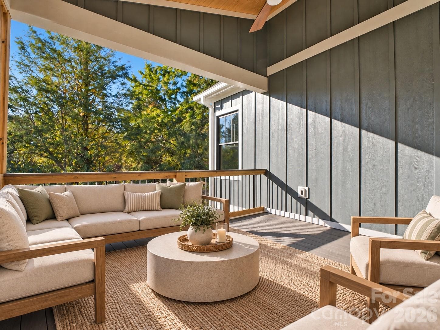 Single Family Residence at 30 Olde Oak Court, Hendersonville, photo 10 of 42