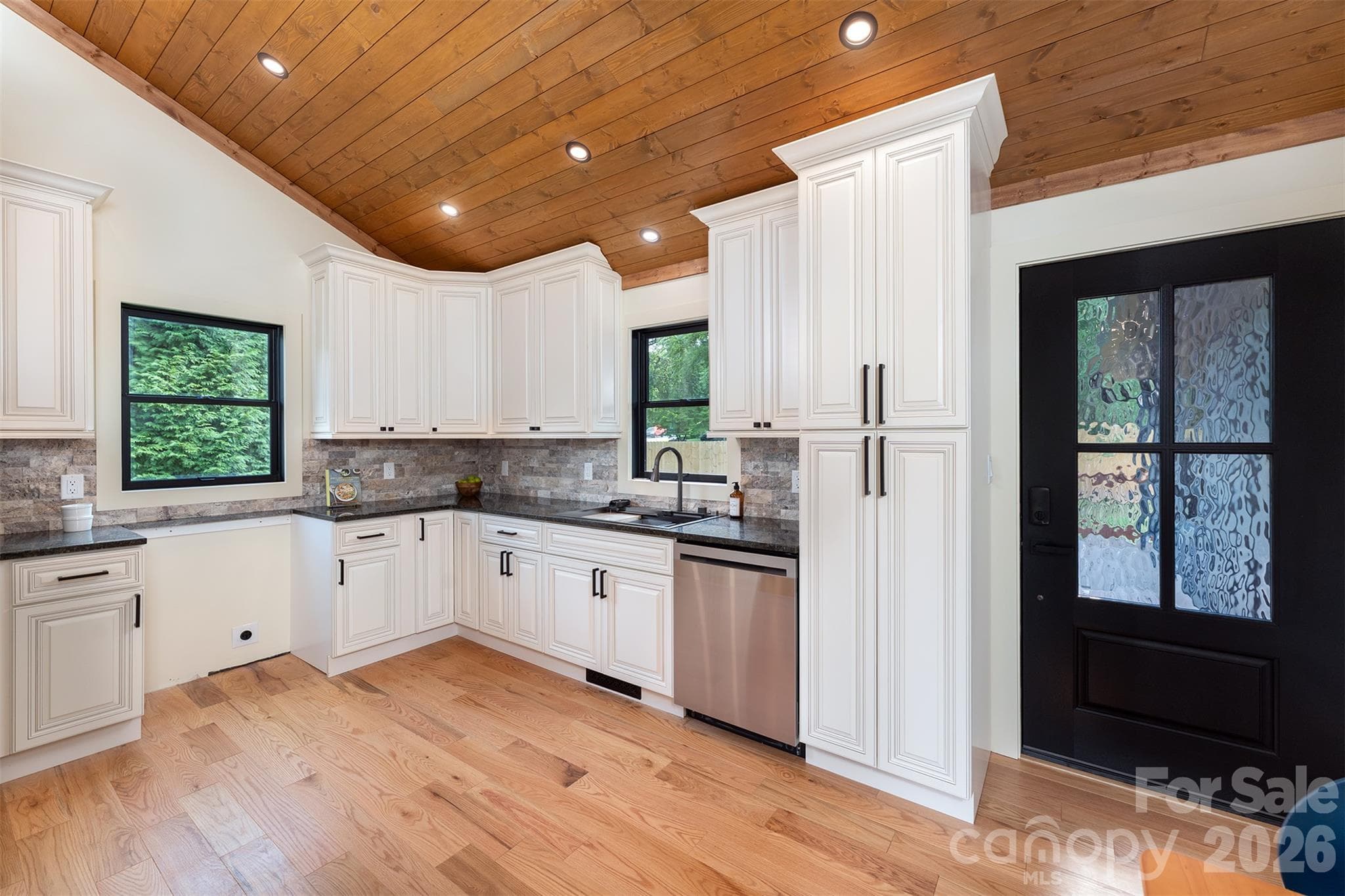 Single Family Residence at 11 Pine Circle, Black Mountain, photo 5 of 43