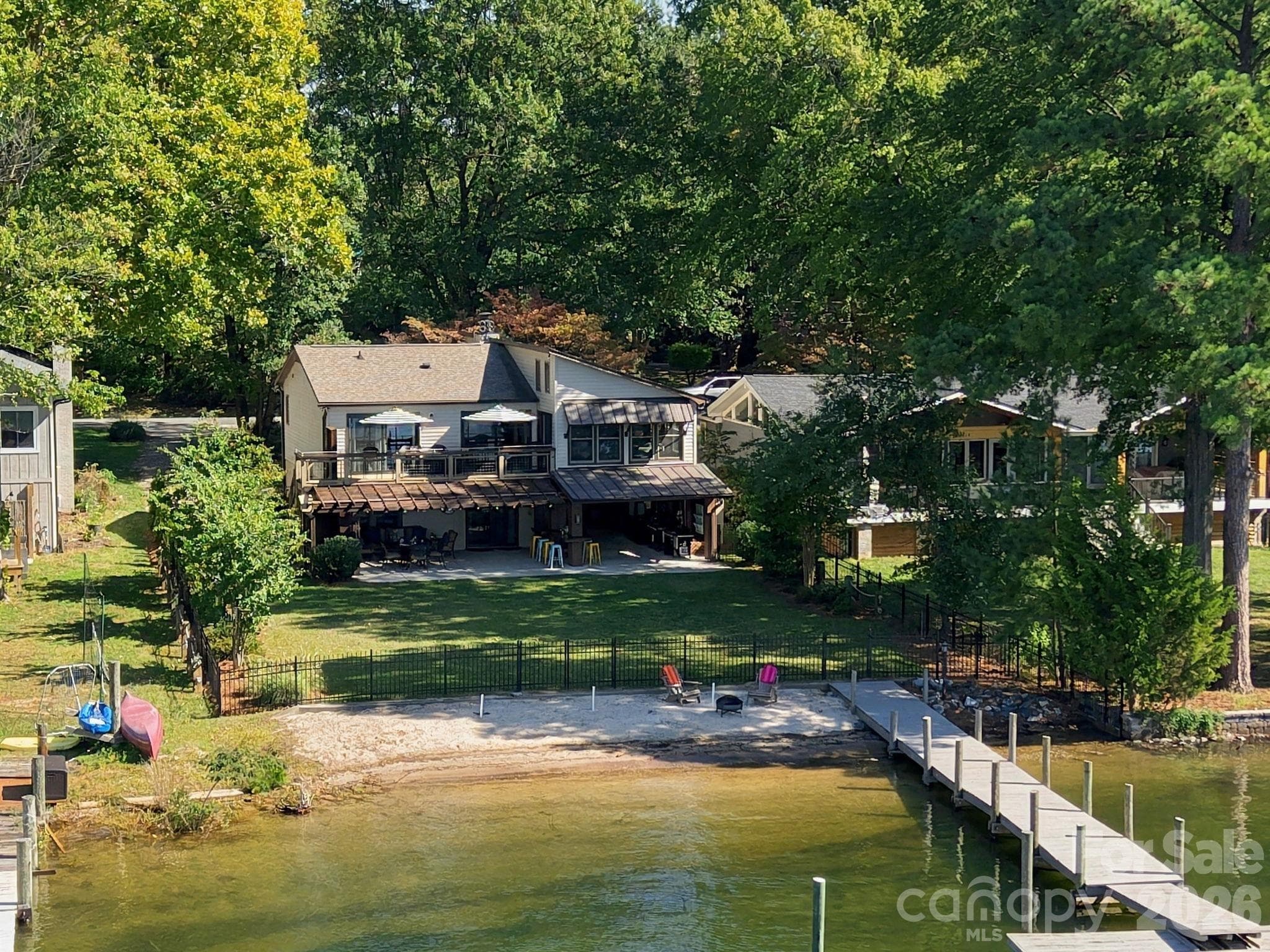 Single Family Residence at 20625 Island Forest Drive, Cornelius, photo 11 of 48