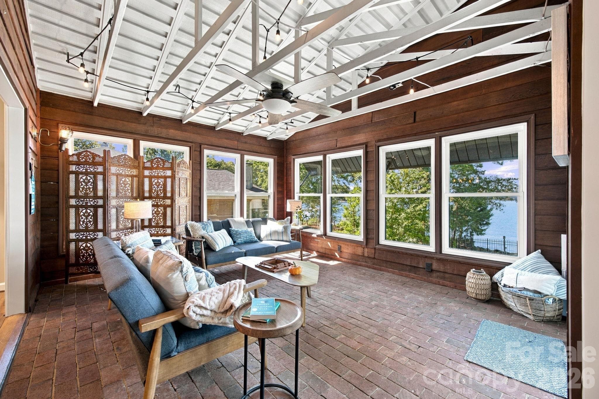 Single Family Residence at 20625 Island Forest Drive, Cornelius, photo 29 of 48