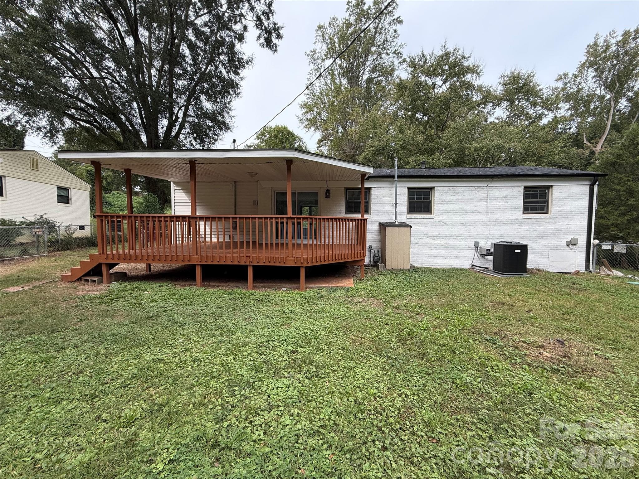 Single Family Residence at 3002 Fallswood Drive, Gastonia, photo 2 of 23