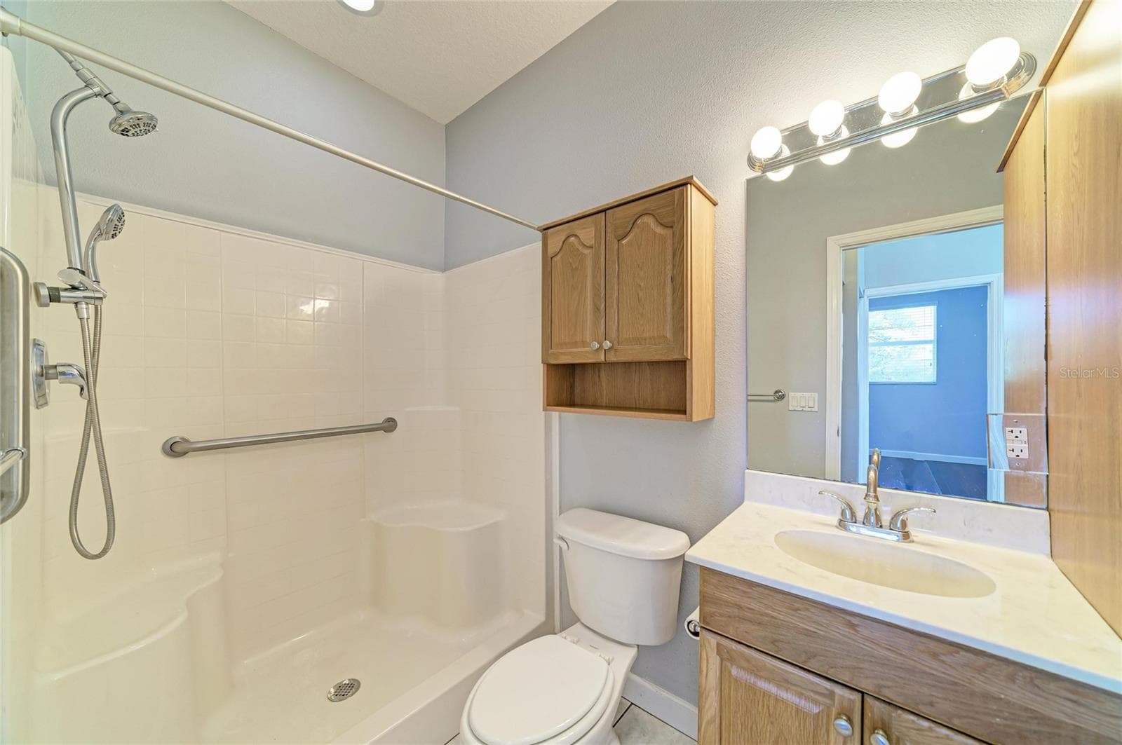 In Law Suite/Apartment Bathroom - 310 13TH AVE W, PALMETTO