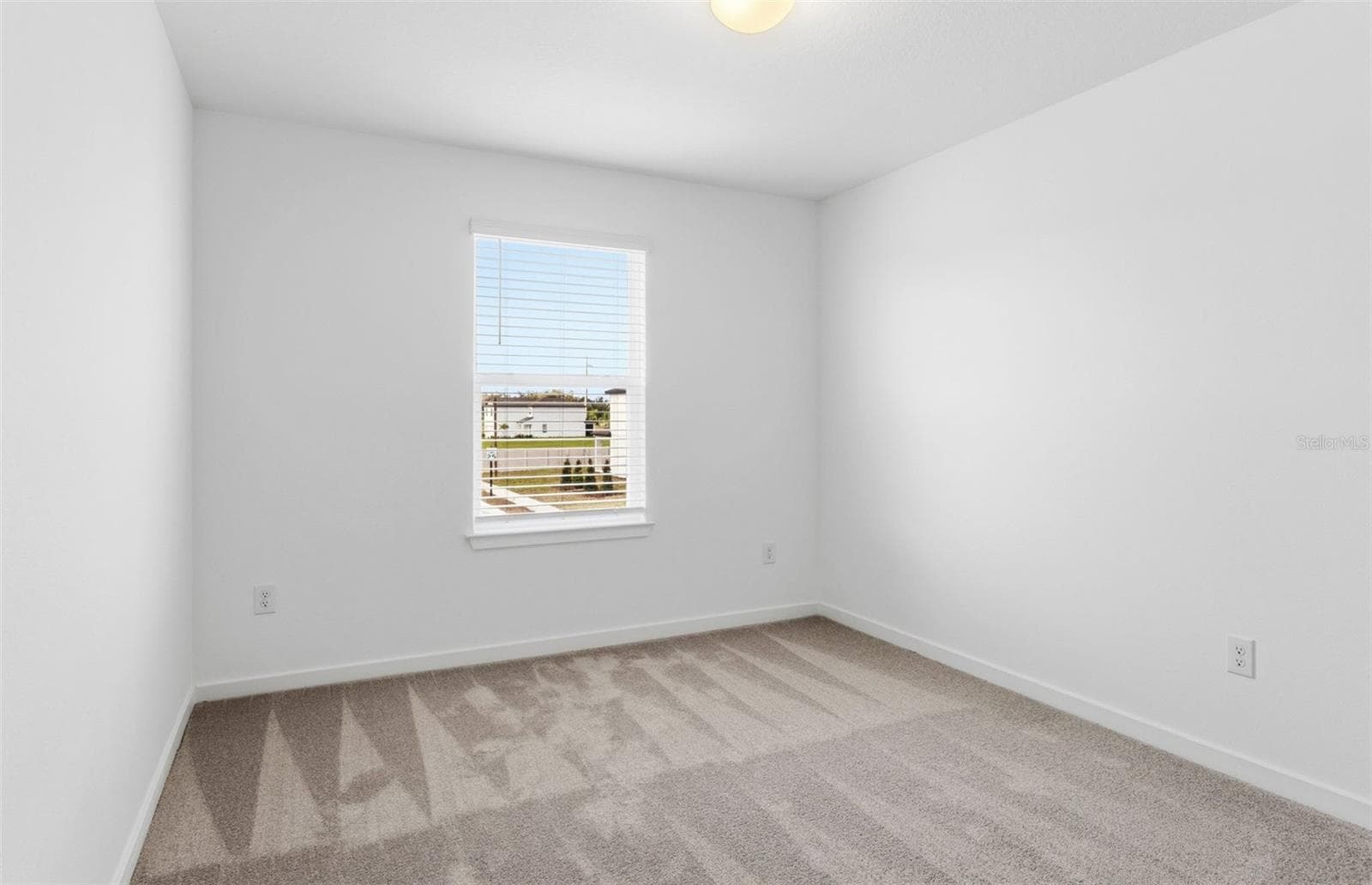 Model Representation - 10426 HIDDEN BANKS GLN, PARRISH