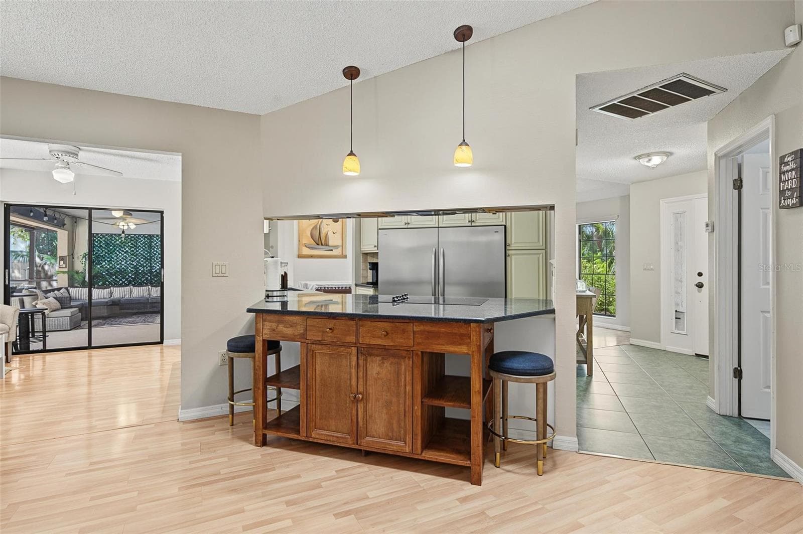 Single Family Residence at 3024 PINEVIEW DR, HOLIDAY, photo 18 of 46